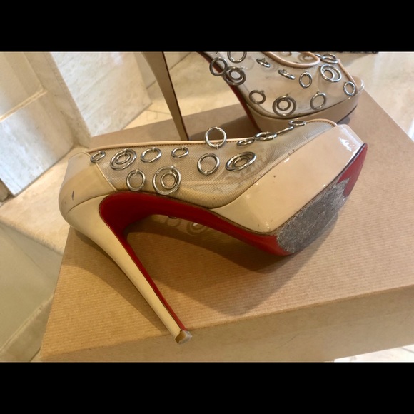 Christian Louboutin ladies shoes - Picture 3 of 5